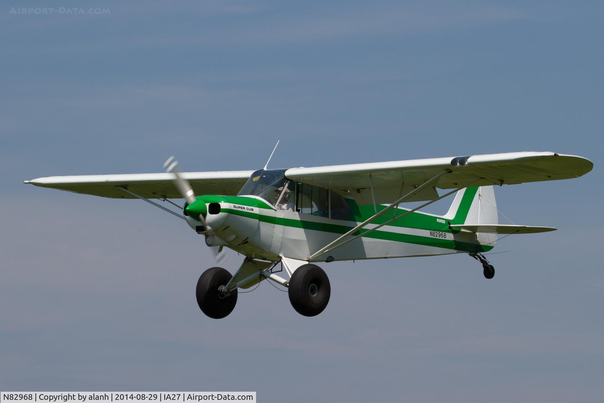 N82968, 1978 Piper PA-18-150 Super Cub C/N 18-7909040, Landing at Antique Airfield, Blakesburg