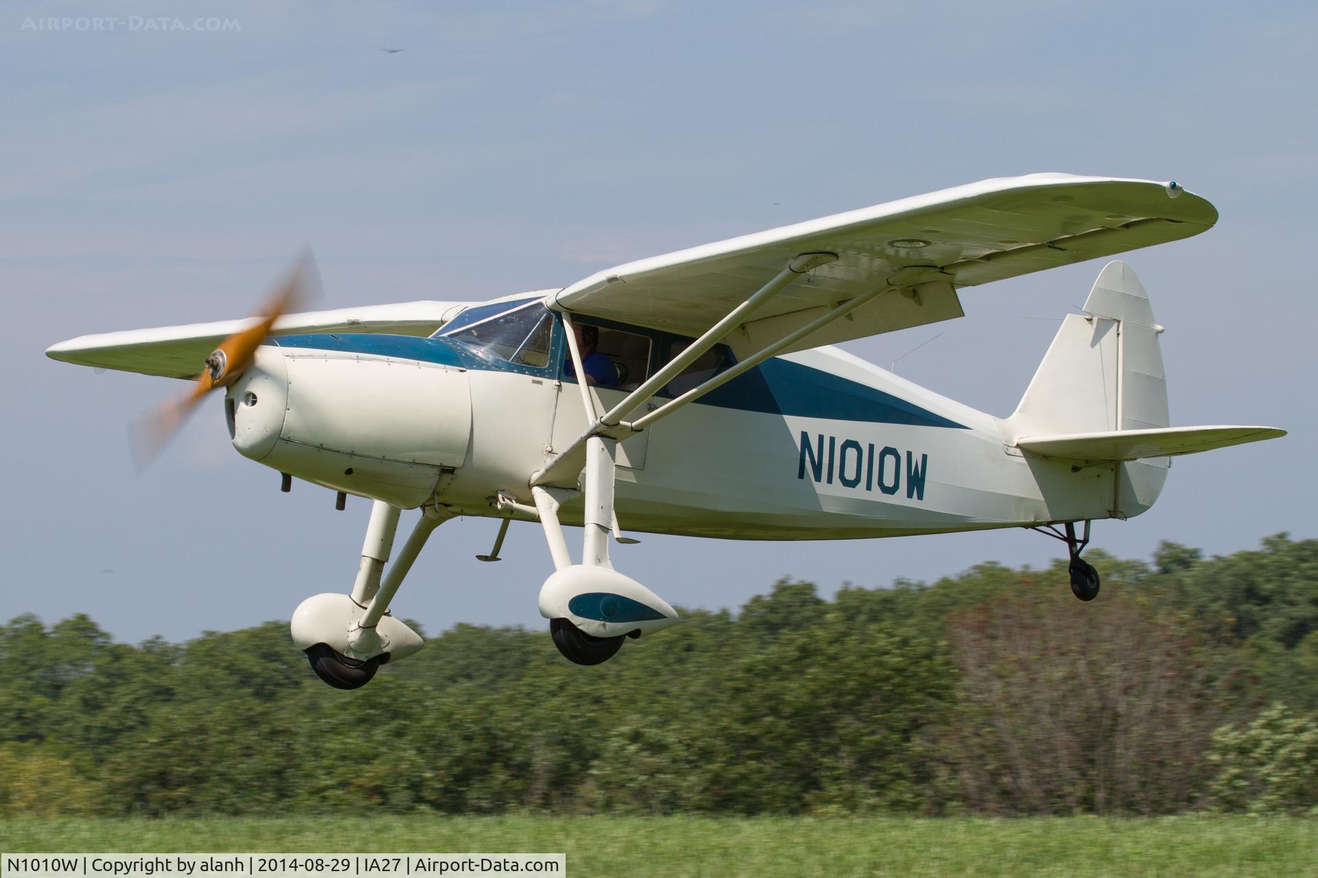 N1010W, 1946 Fairchild 24R-9 C/N R46-253, Landing at Antique Airfield, Blakesburg