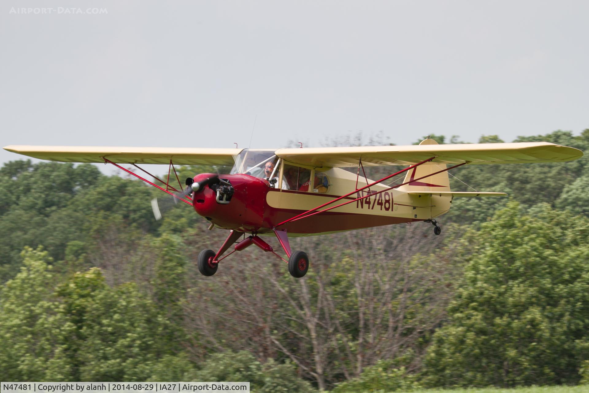 N47481, 1943 Taylorcraft DCO-65 C/N 5082, Landing at Antique Airfield, Blakesburg