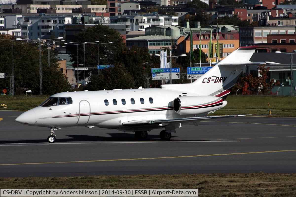 CS-DRV, 2006 Raytheon Hawker 800XP C/N 258825, Lining up runway 30.