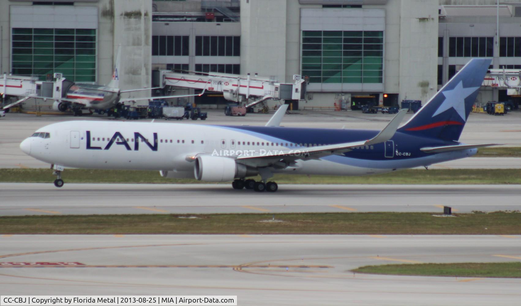 CC-CBJ, 1997 Boeing 767-316/ER C/N 27613, LAN 767-300