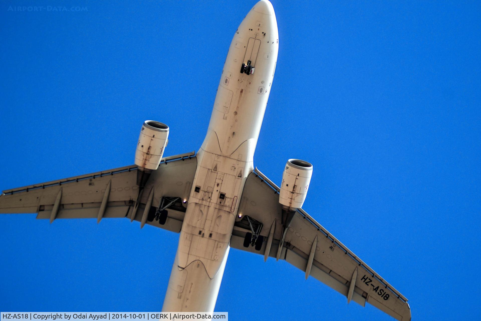 HZ-AS18, 2010 Airbus A320-214 C/N 4357, Airbus A320 Saudi Landing Runway 15L OERK