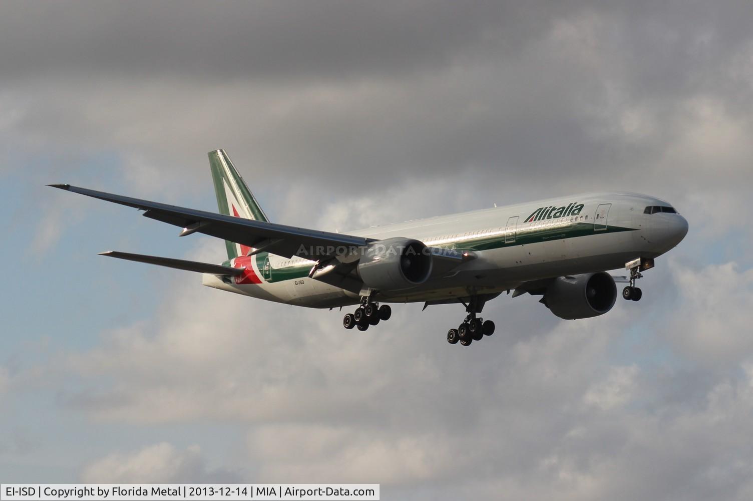 EI-ISD, 2003 Boeing 777-243/ER C/N 32860, Alitalia 777-200