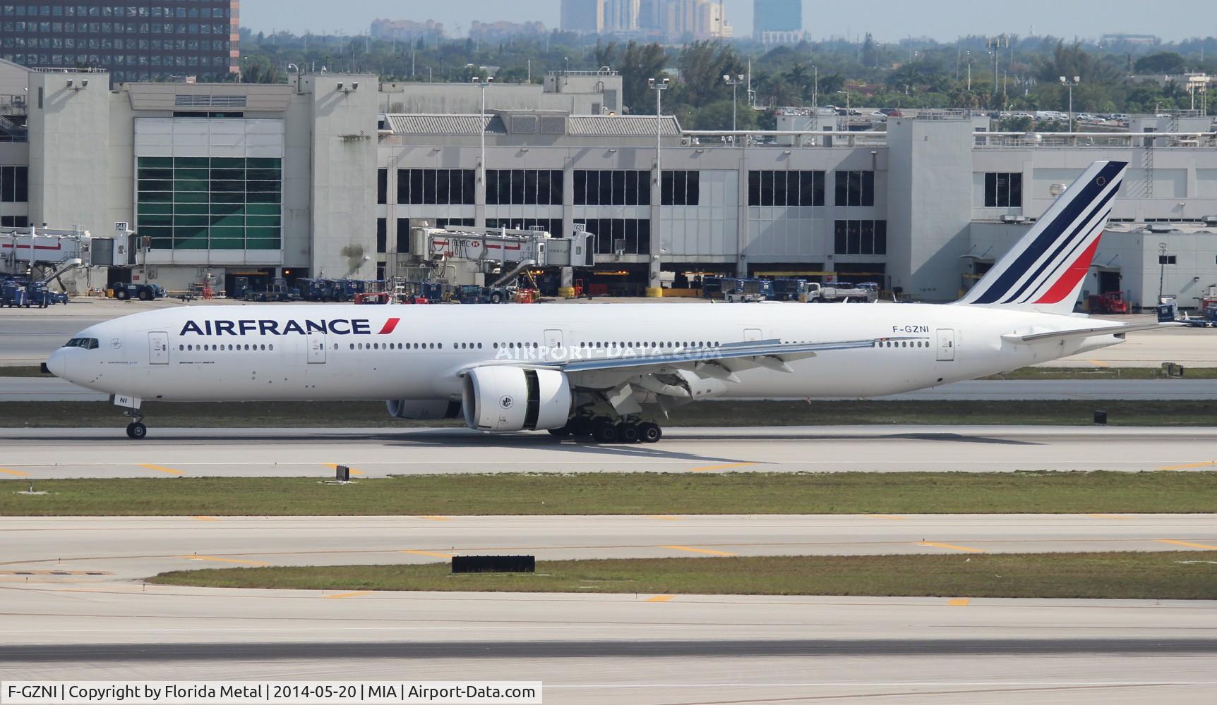 F-GZNI, 2011 Boeing 777-328/ER C/N 39973, Air France 777-300
