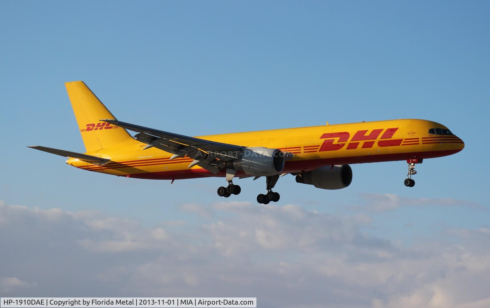 HP-1910DAE, 1998 Boeing 757-200 C/N 29607, DHL Aero Expresso 757-200
