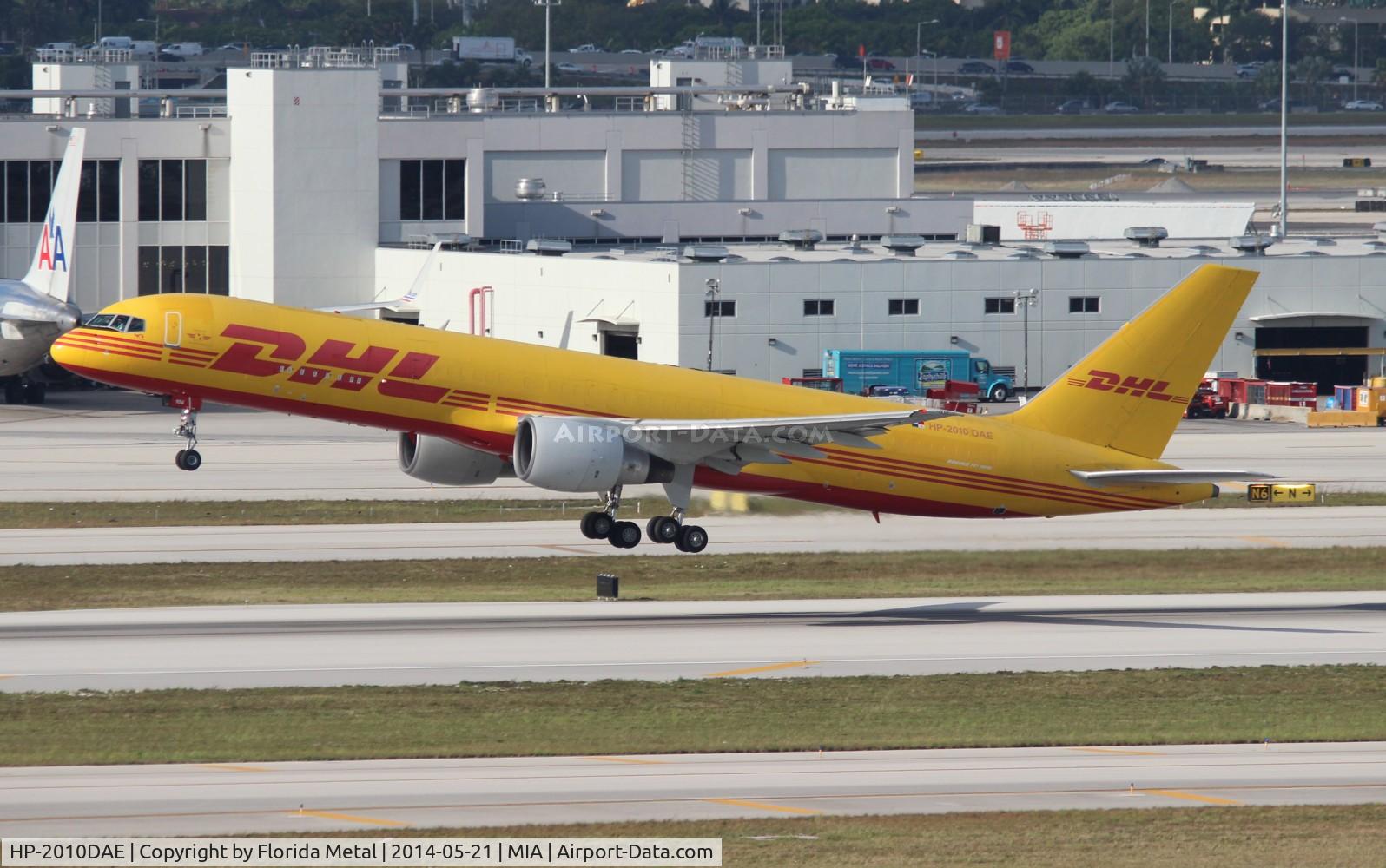 HP-2010DAE, 1999 Boeing 757-27A C/N 29610, DHL 757-200