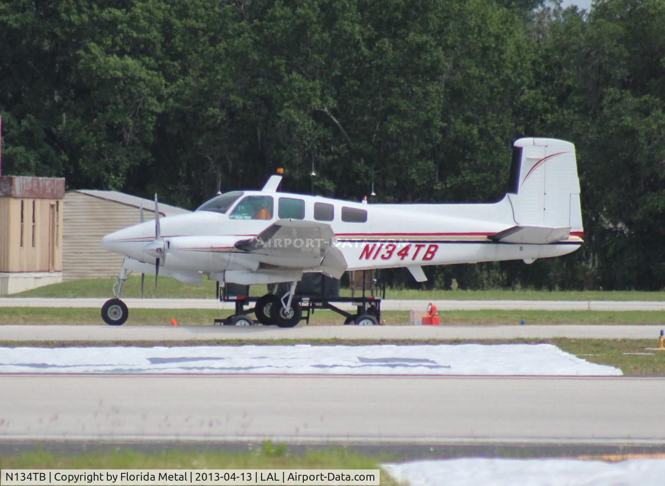 N134TB, 1960 Beech H50 C/N HH-126, Beech H50 Twin Bonanza