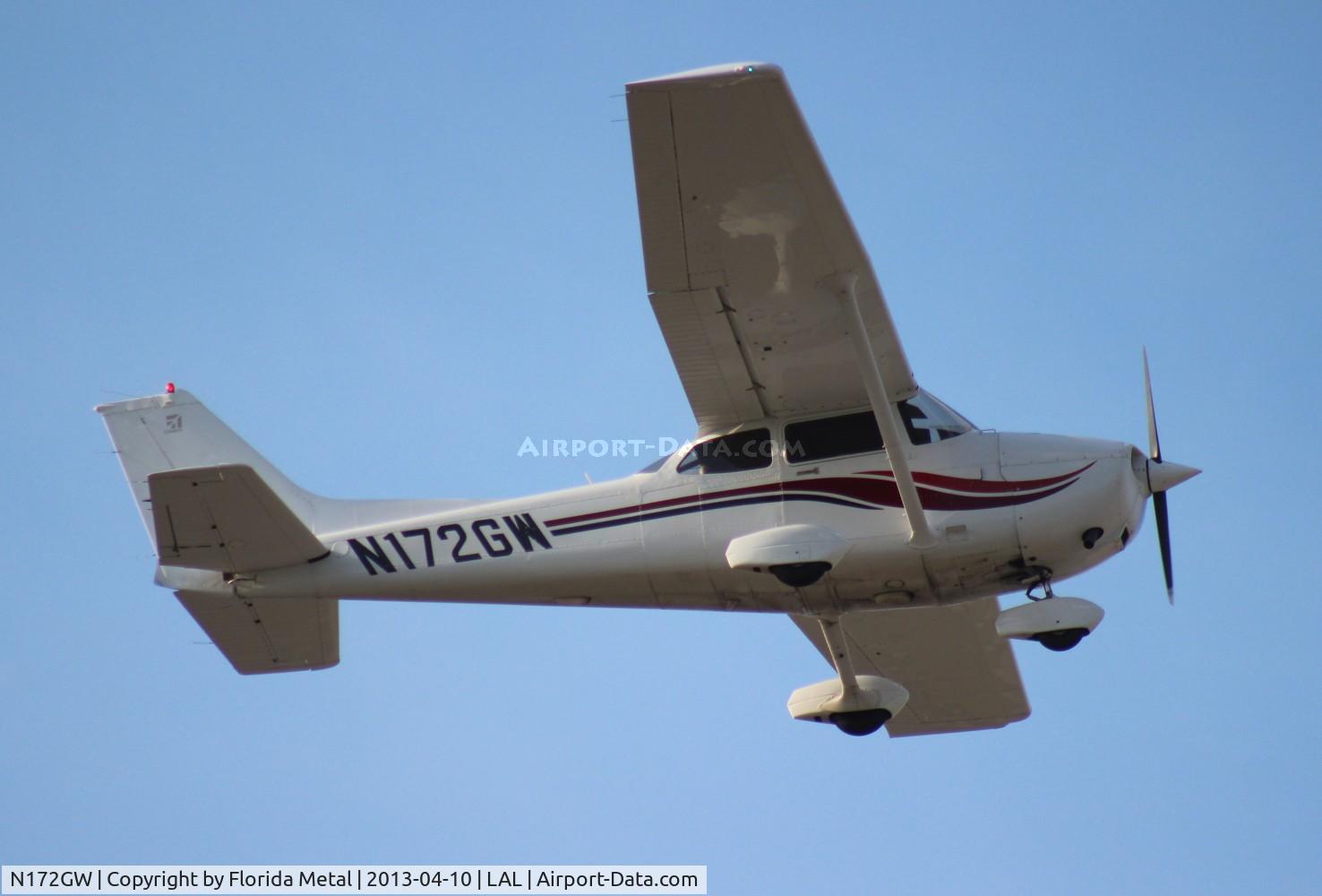 N172GW, 1999 Cessna 172S C/N 172S8289, Cessna 172S