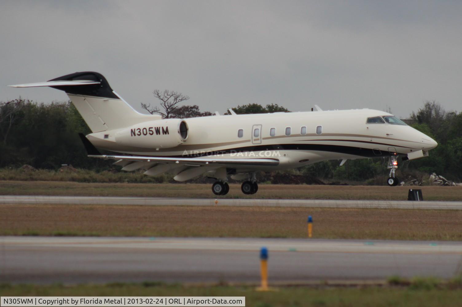 N305WM, 2012 Bombardier Challenger 300 (BD-100-1A10) C/N 20379, Challenger 300