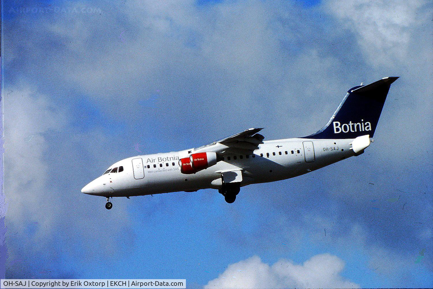 OH-SAJ, 2001 BAE Systems Avro 146-RJ85 C/N E.2388, OH-SAJ in CPH 2002-02