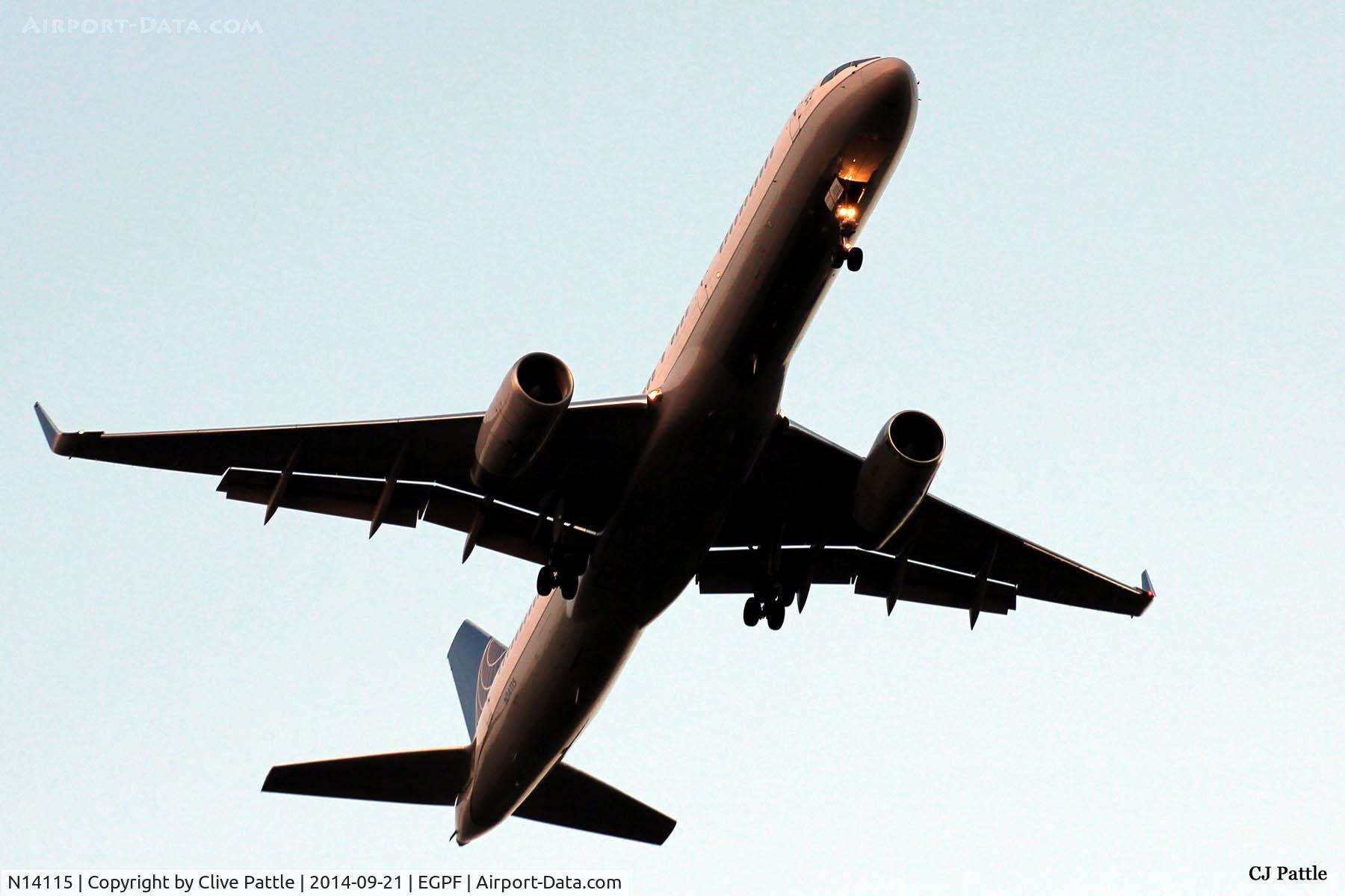 N14115, 1995 Boeing 757-224 C/N 27557, Overhead enroute to landing at Glasgow