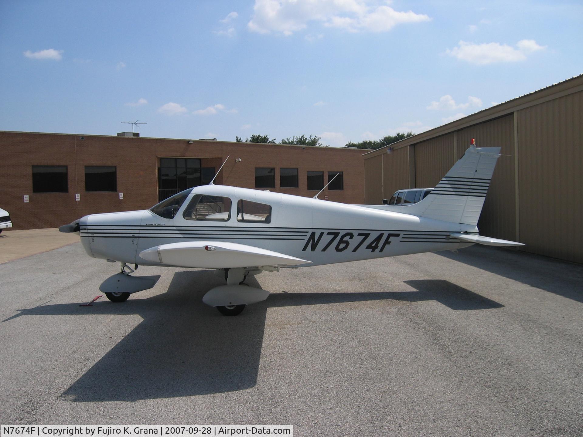 N7674F, 1976 Piper PA-28-140 Cherokee C/N 28-7725101, 1976 Piper PA-28-140