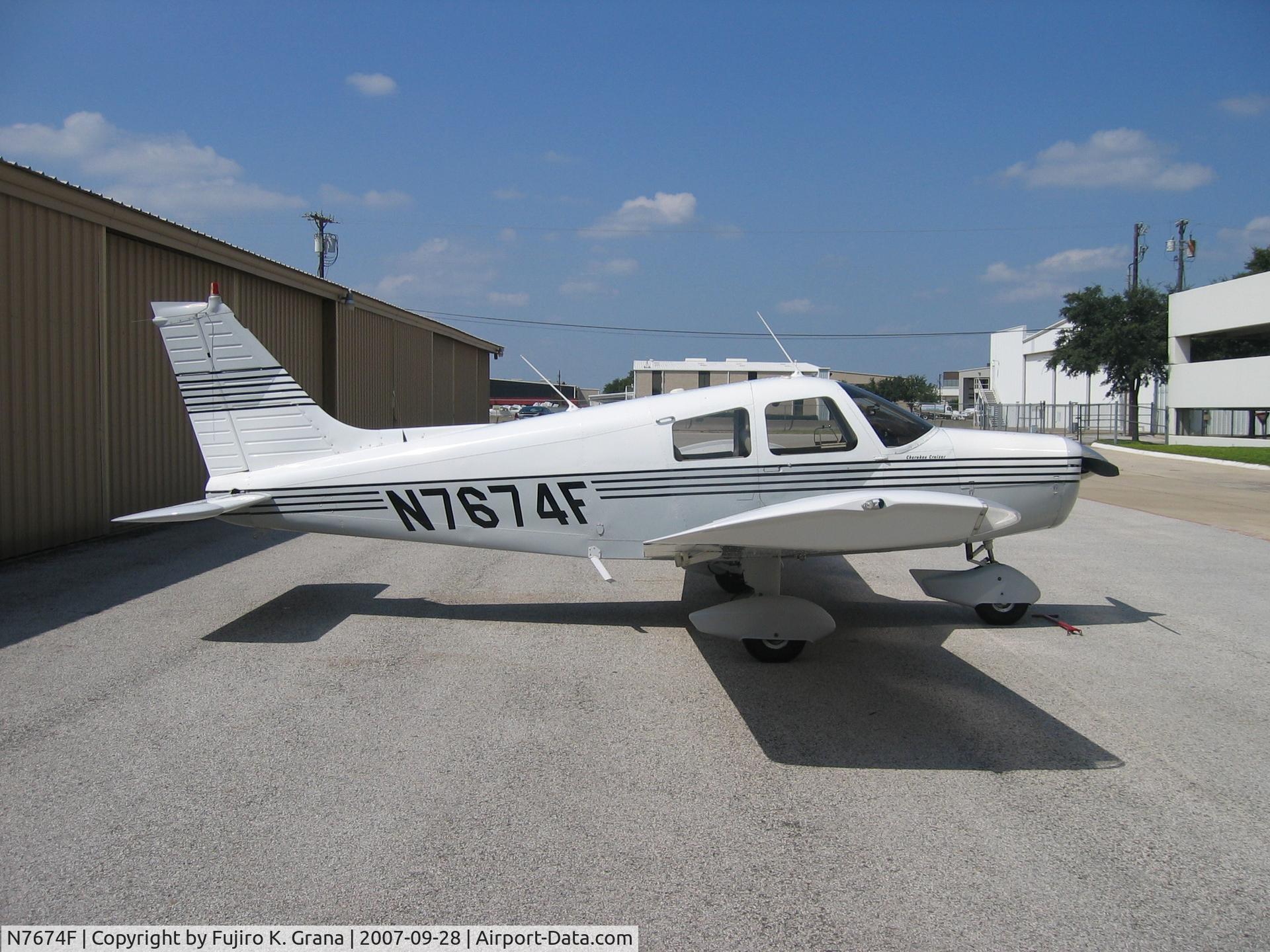 N7674F, 1976 Piper PA-28-140 Cherokee C/N 28-7725101, 1976 Piper PA-28-140