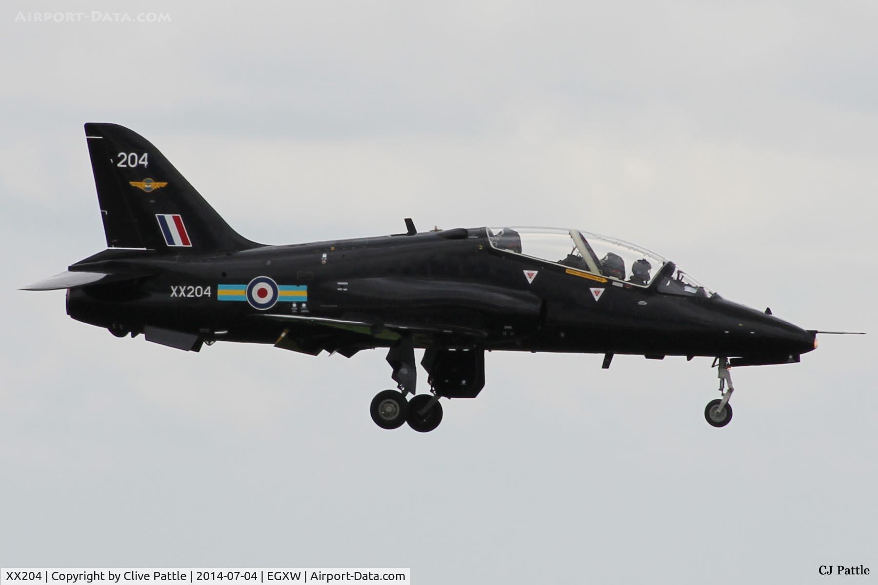 XX204, 1978 Hawker Siddeley Hawk T.1A C/N 051/312051, On approach to Waddington Airshow 2014