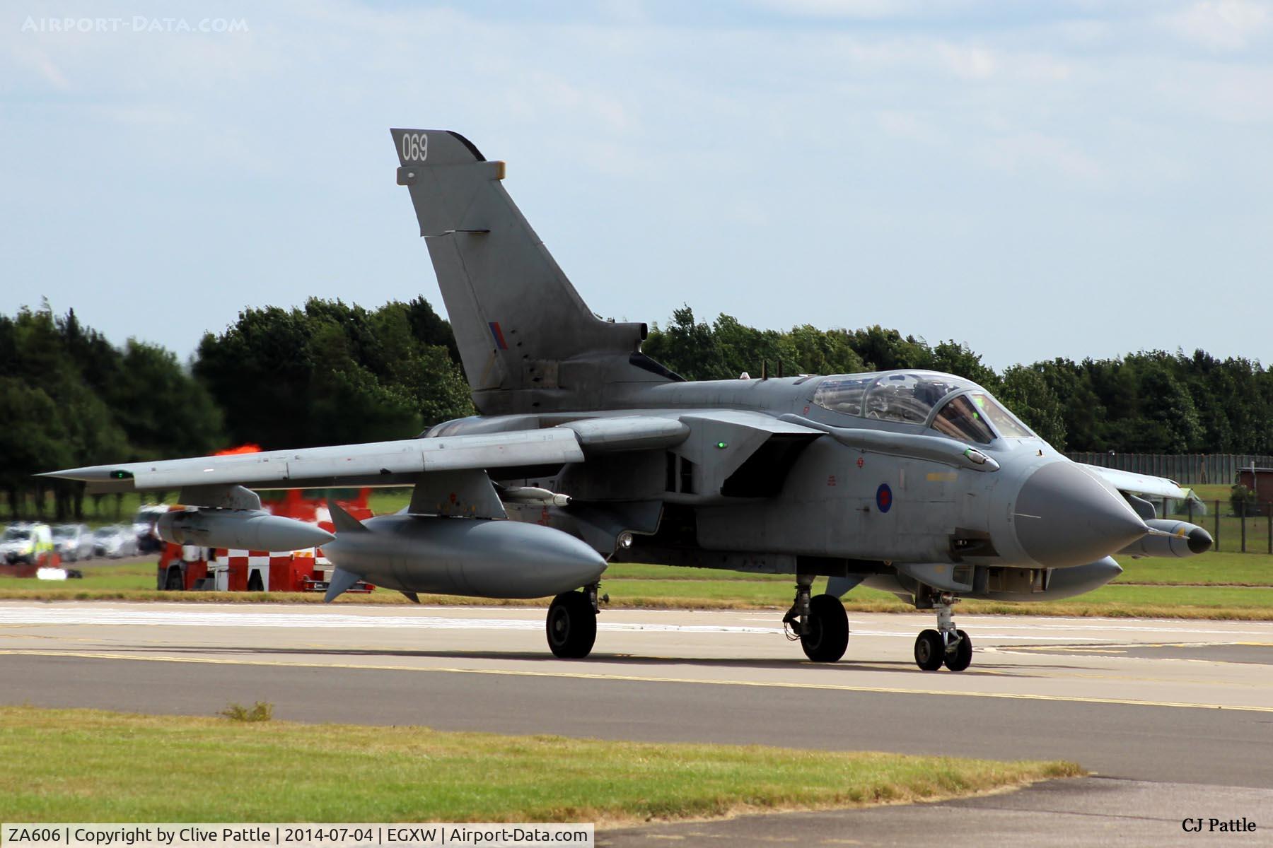 ZA606, 1982 Panavia Tornado GR.4 C/N 136/BS043/3070, At RAF Waddington Airshow 2014