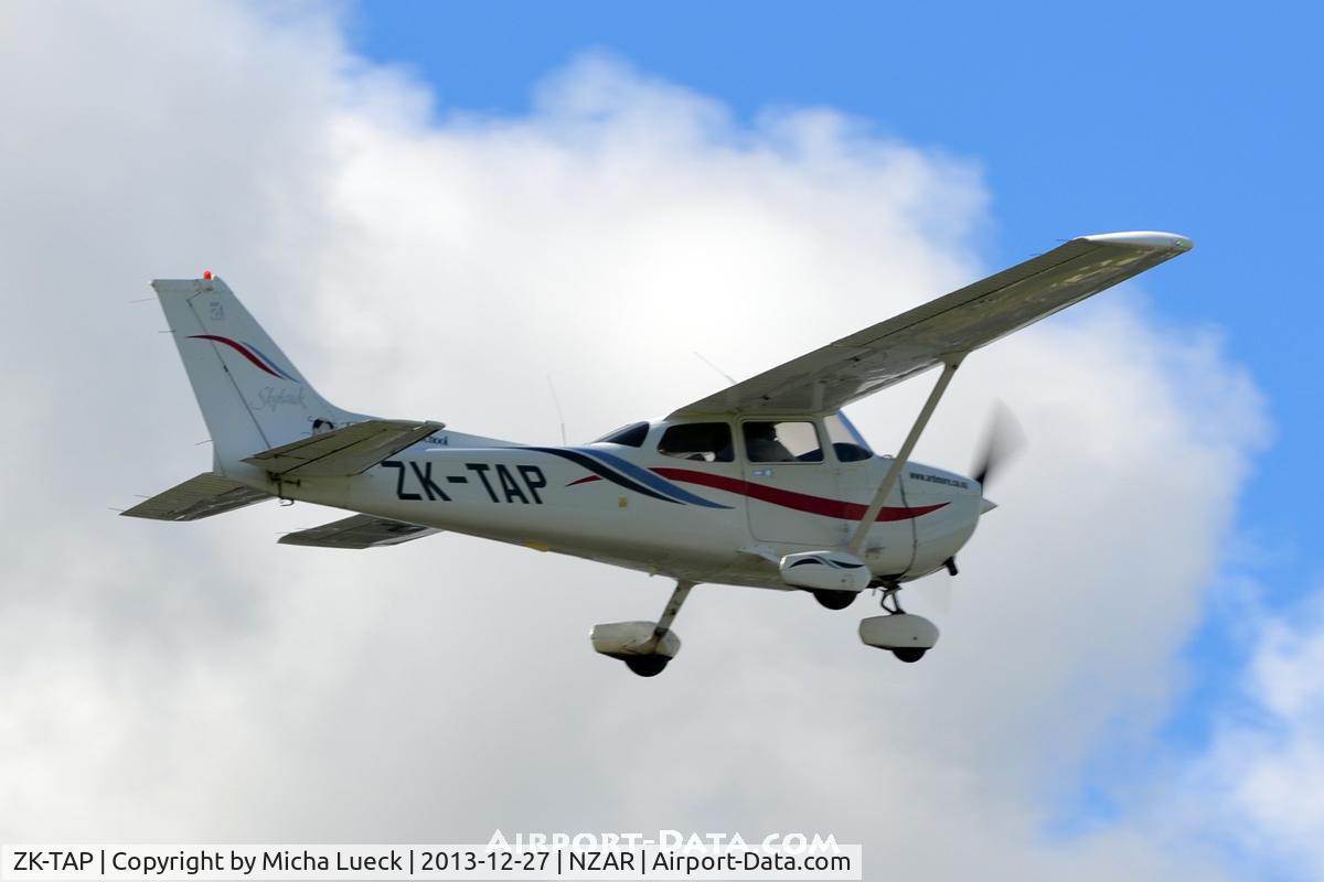 ZK-TAP, Cessna 172R C/N 17280753, At Ardmore