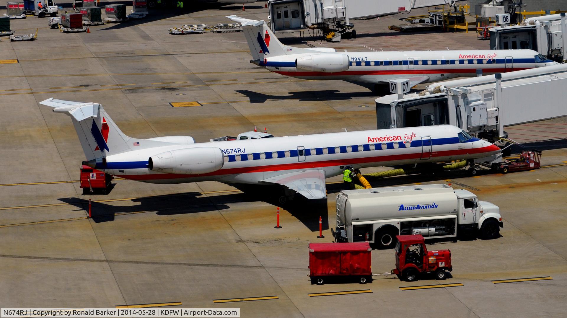 N674RJ, 2004 Embraer ERJ-145LR (EMB-145LR) C/N 14500801, Gate D7 DFW