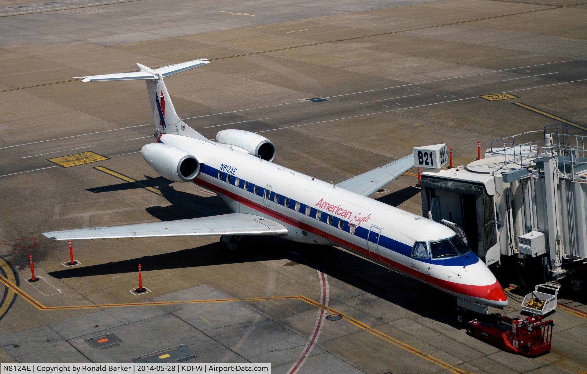 N812AE, 2001 Embraer ERJ-140LR (EMB-135KL) C/N 145531, Gate B21 DFW