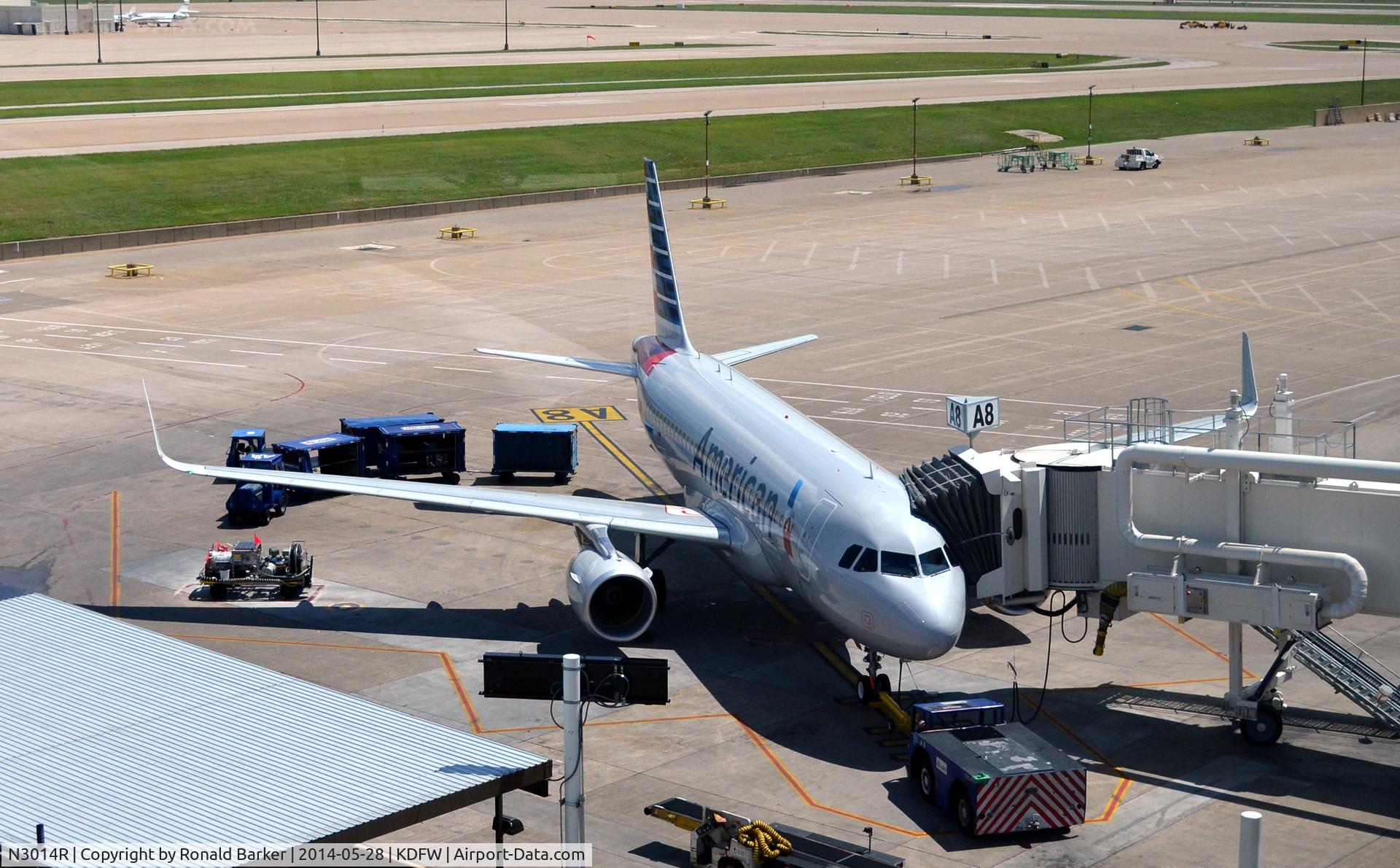 N3014R, 2013 Airbus A319-115 C/N 5842, Gate A8 DFW