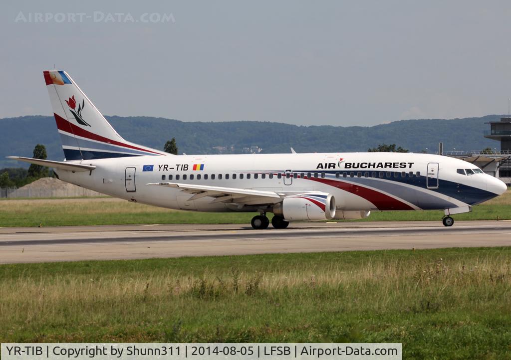 YR-TIB, 1995 Boeing 737-3L9 C/N 27924, Lining up rwy 16 for departure...