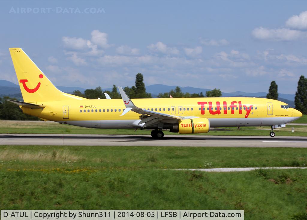 D-ATUL, 2011 Boeing 737-8K5 C/N 38820, Landing rwy 16 still in old c/s but with scimitar winglet equipments