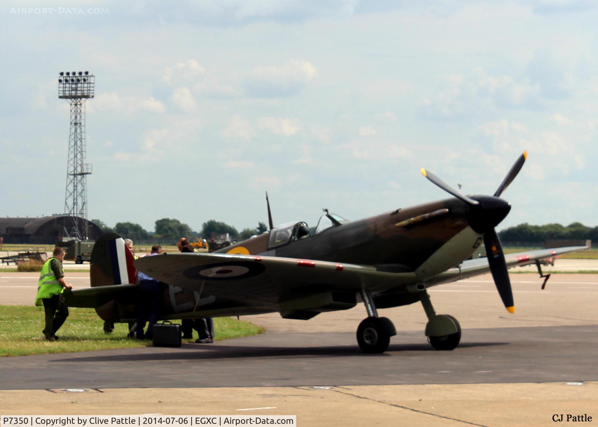 P7350, 1940 Supermarine 329 Spitfire IIa C/N CBAF.14, BBMF Ground staff with P7350 at RAF Coningsby