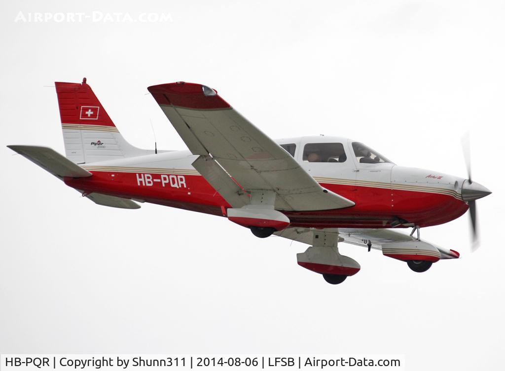 HB-PQR, 2000 Piper PA-28-181 Archer III C/N 2843363, Landing rwy 16