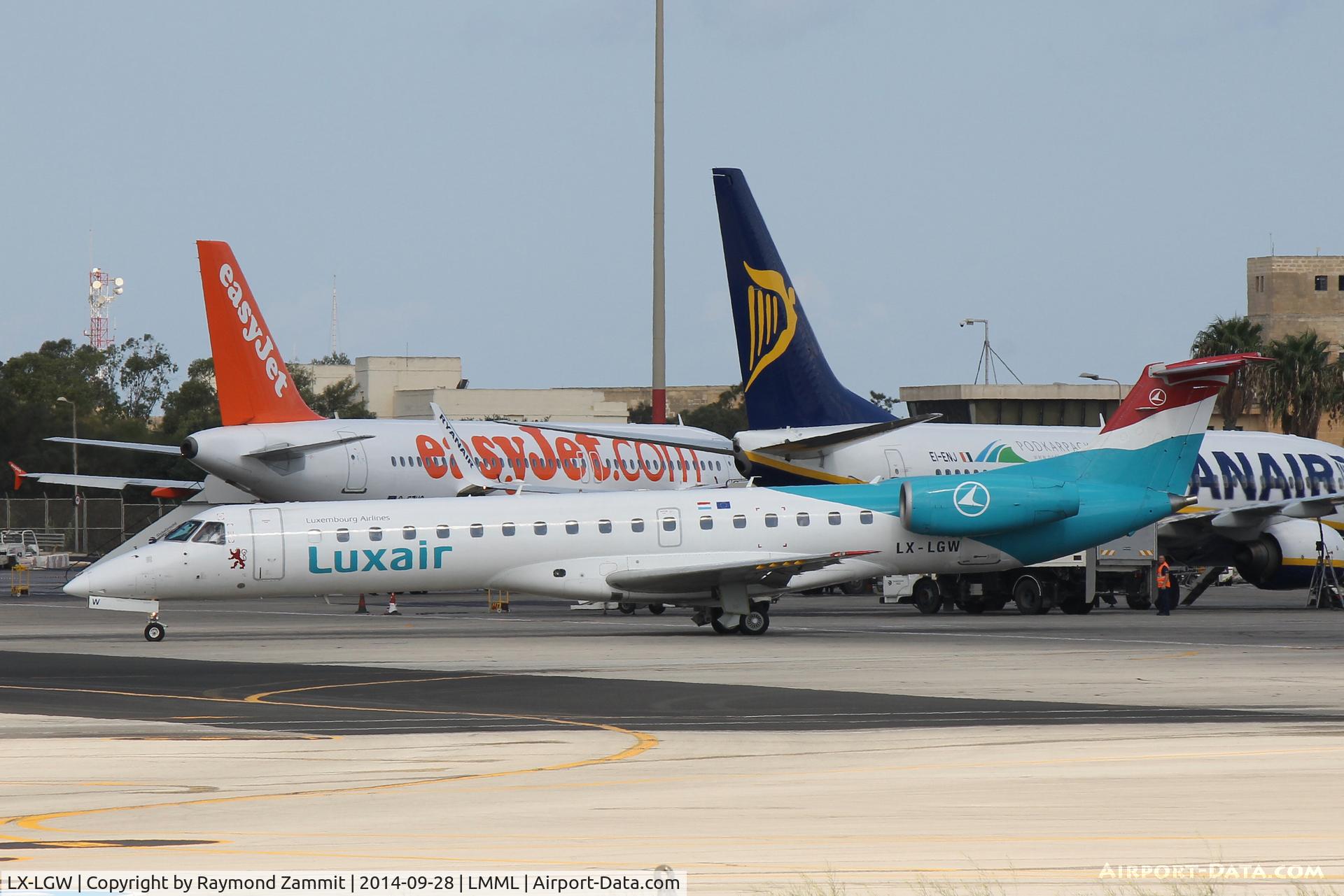 LX-LGW, 1999 Embraer EMB-145LU (ERJ-145LU) C/N 145135, Emb145 LX-LGW Luxair