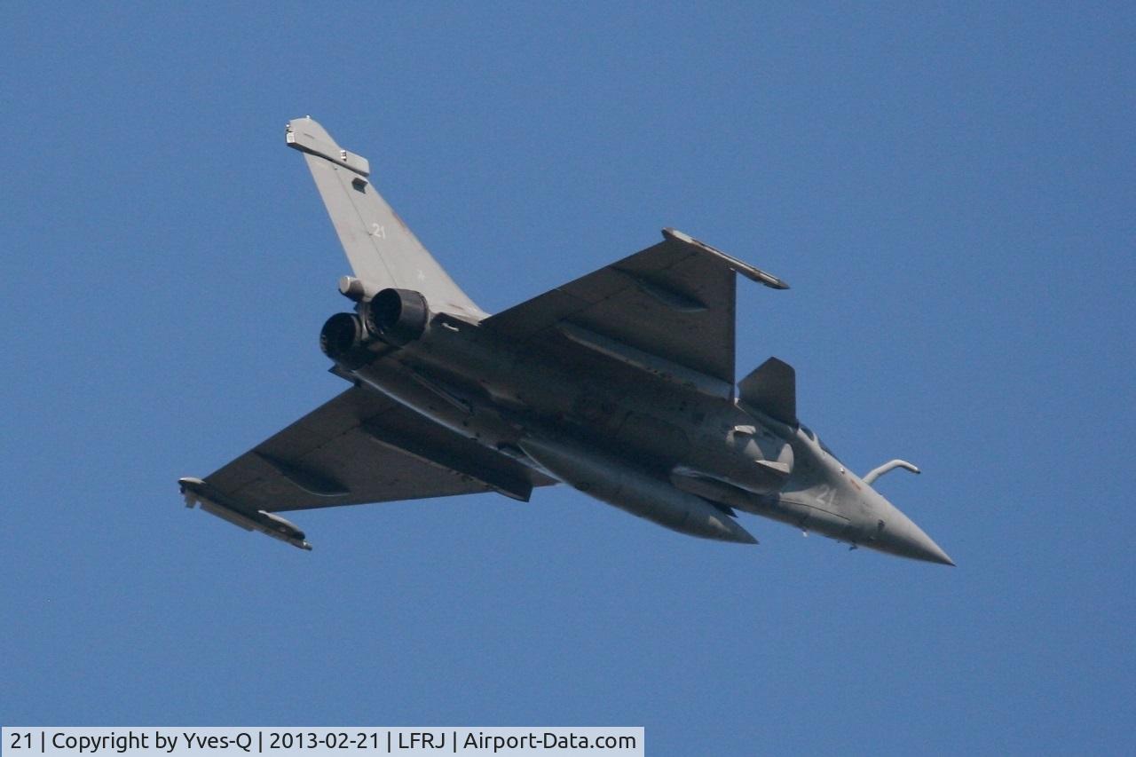 21, Dassault Rafale M C/N 21, French Naval Aviation Dassault Rafale M, Tate off Rwy 08, Landivisiau Naval Air Base (LFRJ)