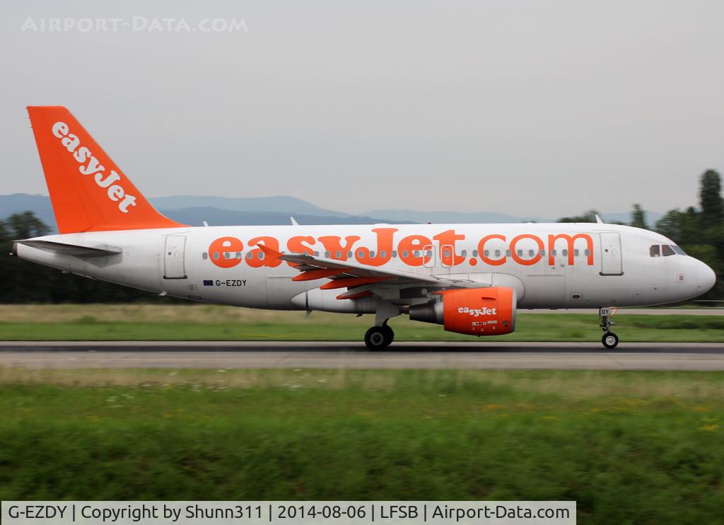 G-EZDY, 2008 Airbus A319-111 C/N 3763, Landing rwy 16