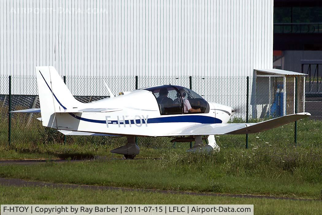 F-HTOY, Robin DR-400-120 Petit Prince C/N 1042, F-HTOY   Robin DR.400/120 Petit Prince [1042] Clermont-Ferrand Auvergne~F 15/07/2011. Registered just the week before.