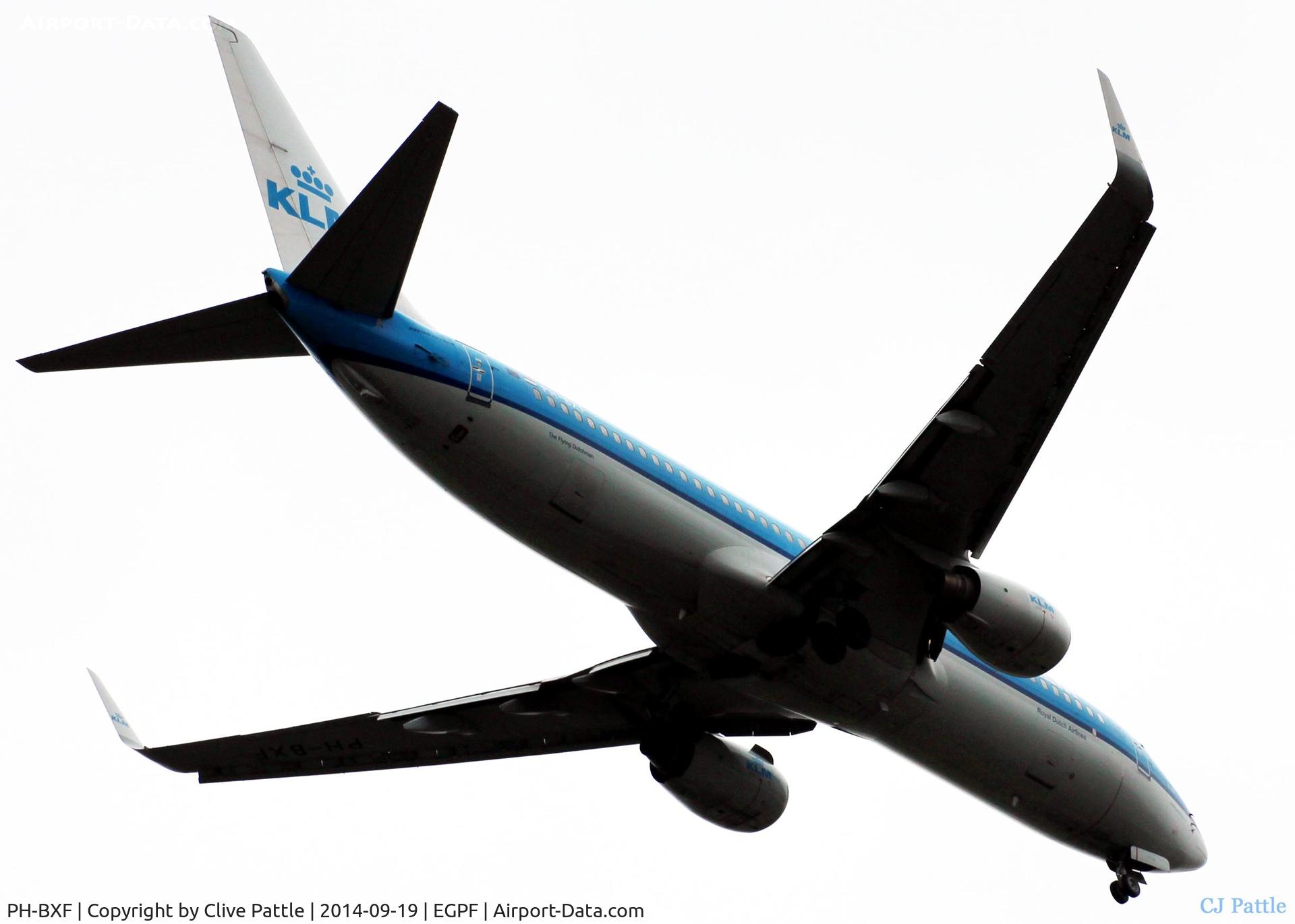 PH-BXF, 2000 Boeing 737-8K2 C/N 29596, On finals to Glasgow EGPF