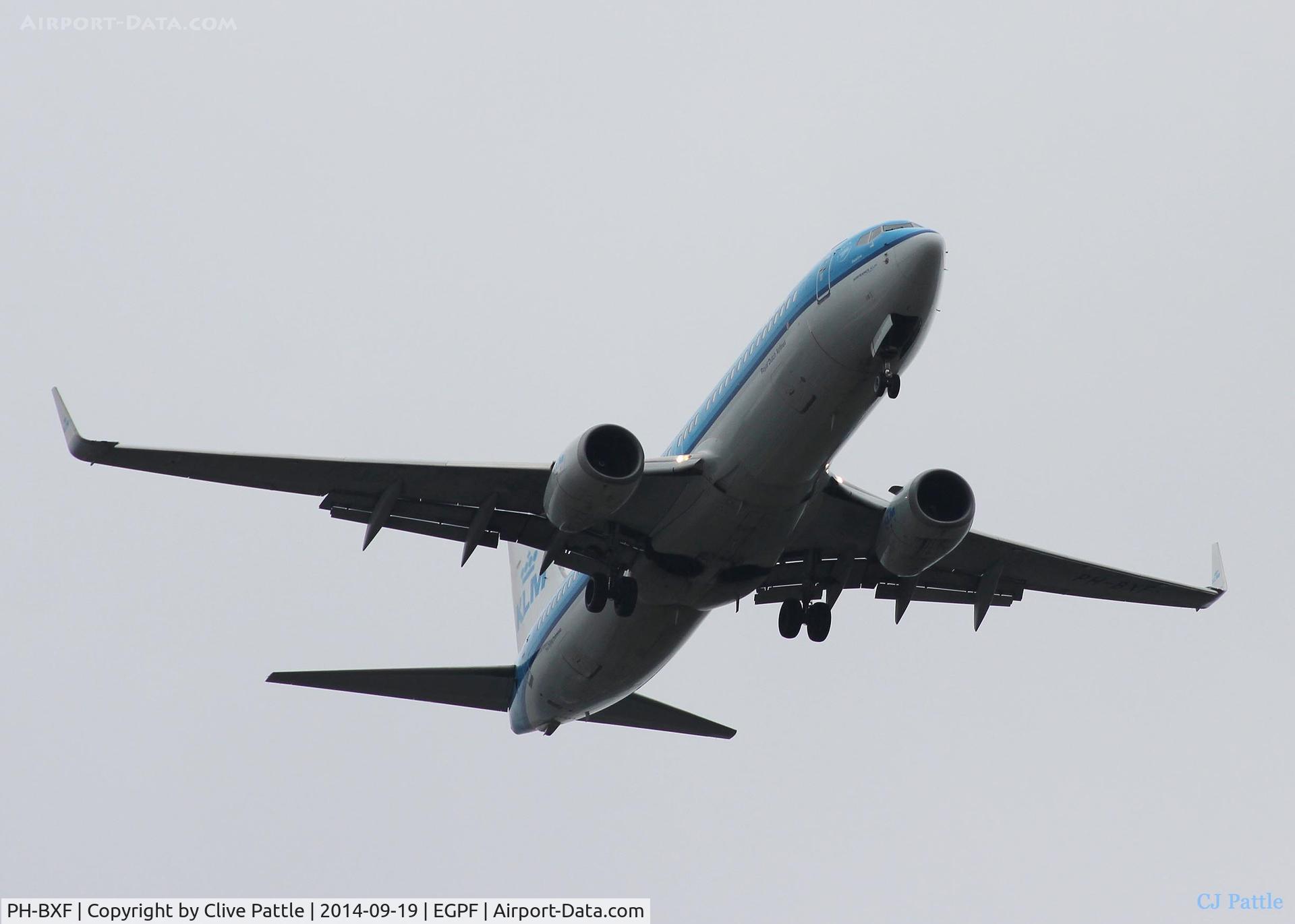 PH-BXF, 2000 Boeing 737-8K2 C/N 29596, On approach to Glasgow