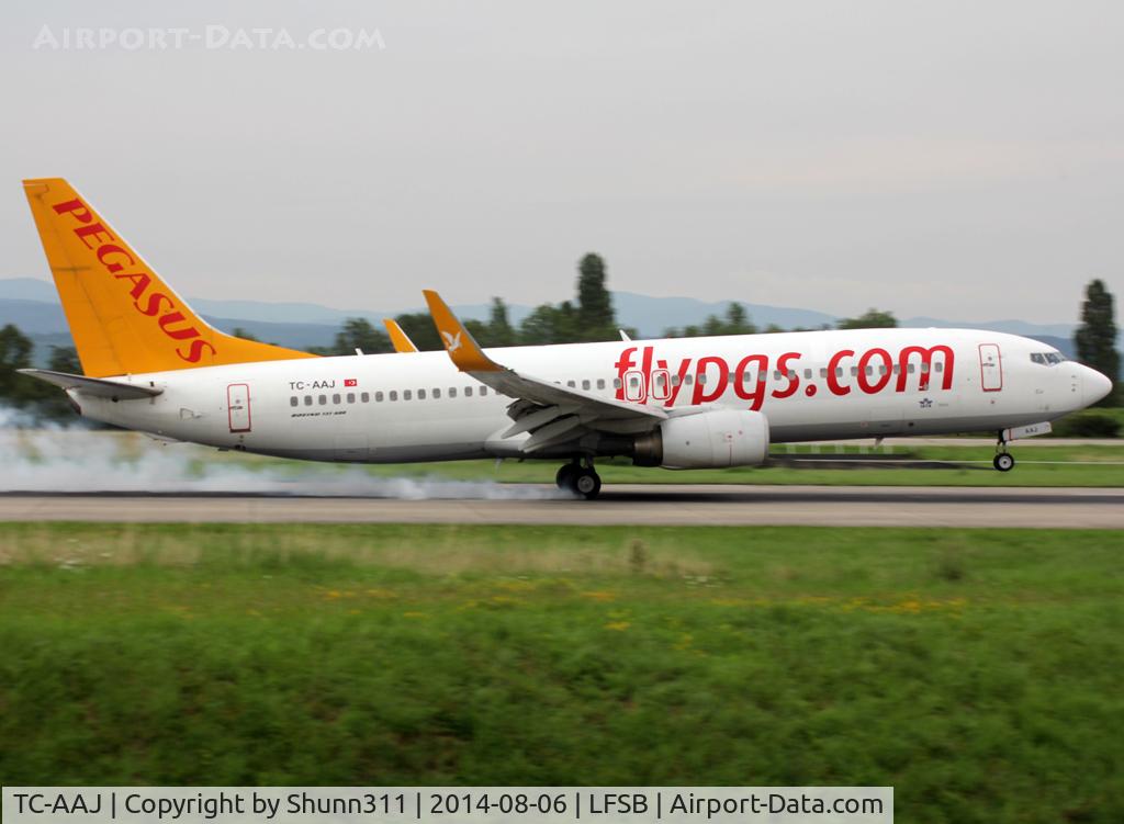 TC-AAJ, 2009 Boeing 737-82R C/N 35702, Landing rwy 16