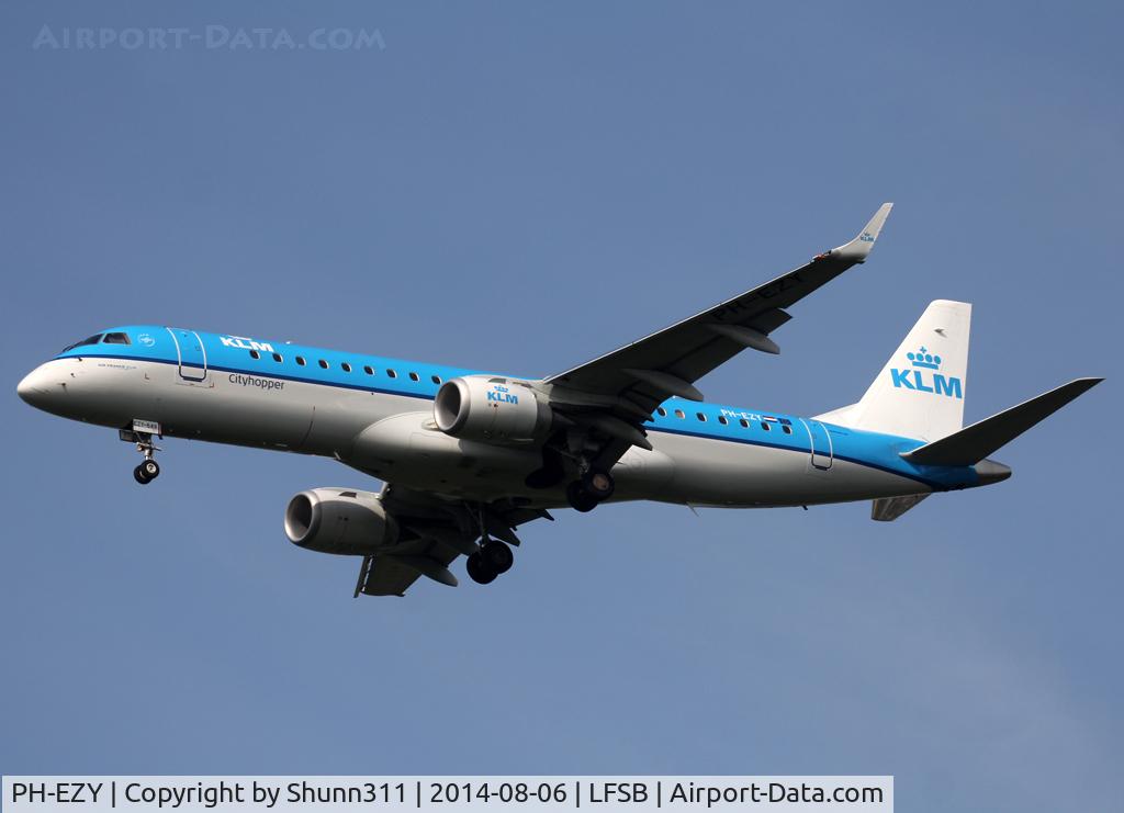 PH-EZY, 2013 Embraer 190STD (ERJ-190-100) C/N 19000649, Landing rwy 16