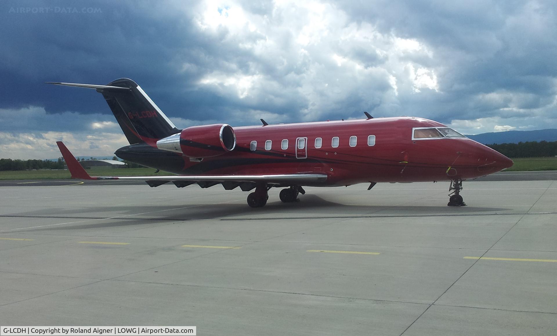 G-LCDH, 2012 Bombardier Challenger 605 (CL-600-2B16) C/N 5904, Red & Black