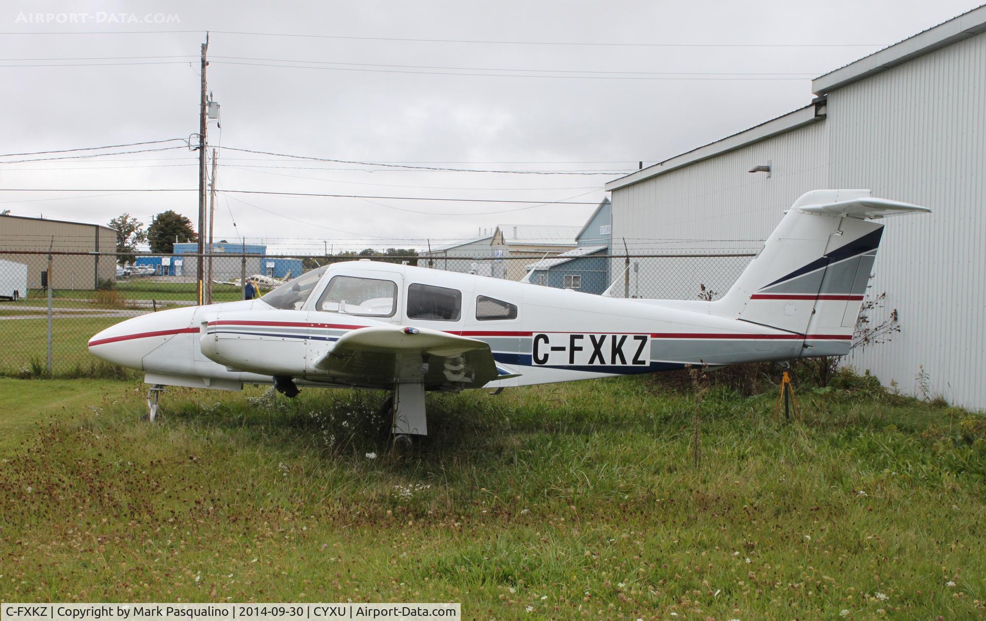 C-FXKZ, 1978 Piper PA-44-180 Seminole C/N 44-7995185, Piper PA-44-180