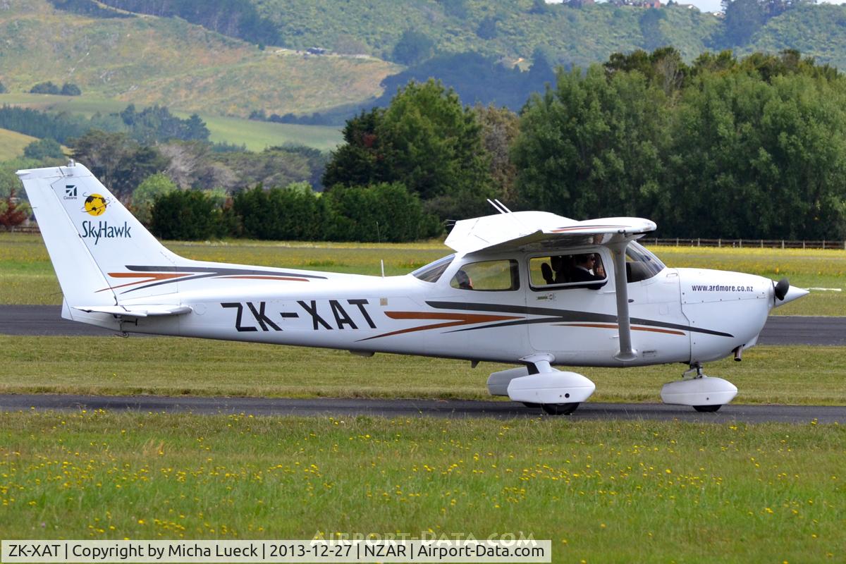 ZK-XAT, Cessna 172R C/N 17281262, At Ardmore