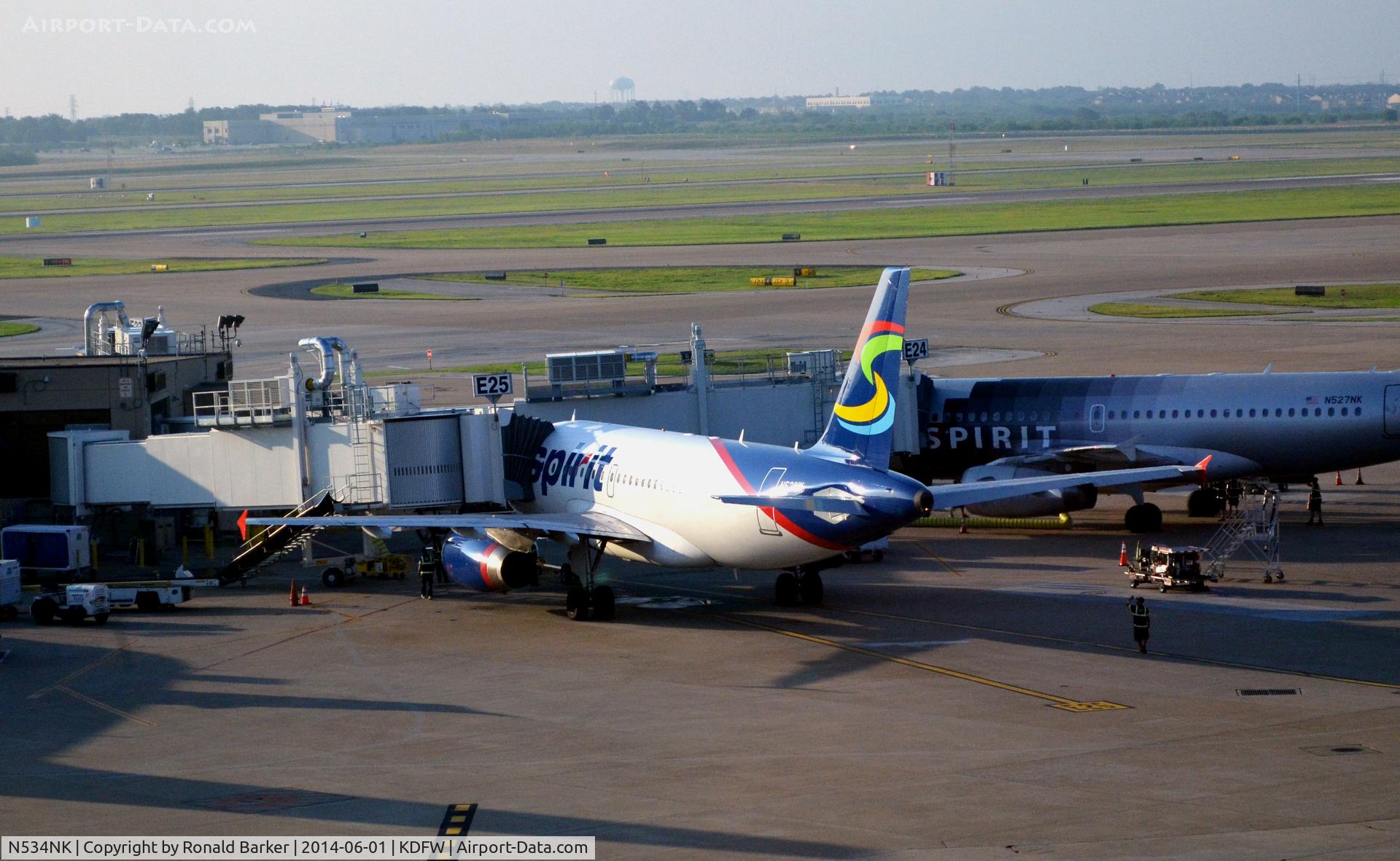 N534NK, 2008 Airbus A319-132 C/N 3395, Gate E26 DFW