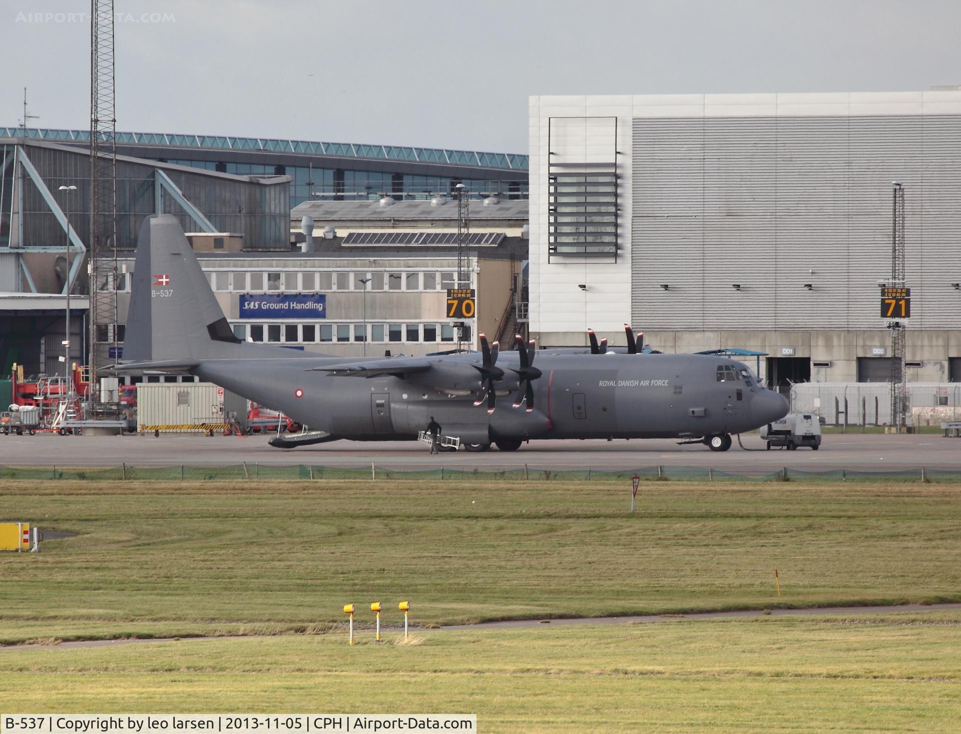 B-537, 2003 Lockheed Martin C-130J-30 Super Hercules C/N 382-5537, Copenhagen Kastrup 5.11.13