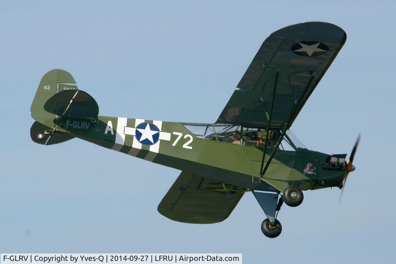 F-GLRV, Piper L-4B Grasshopper C/N 9440, Piper J3C-65, Solo display, Morlaix-Ploujean airport (LFRU-MXN) air show in september 2014