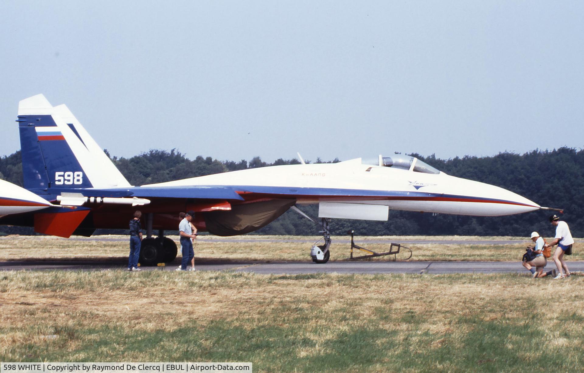 598 WHITE, Sukhoi Su-27P C/N 36911037820, At the Ursel airshow in july 1995.