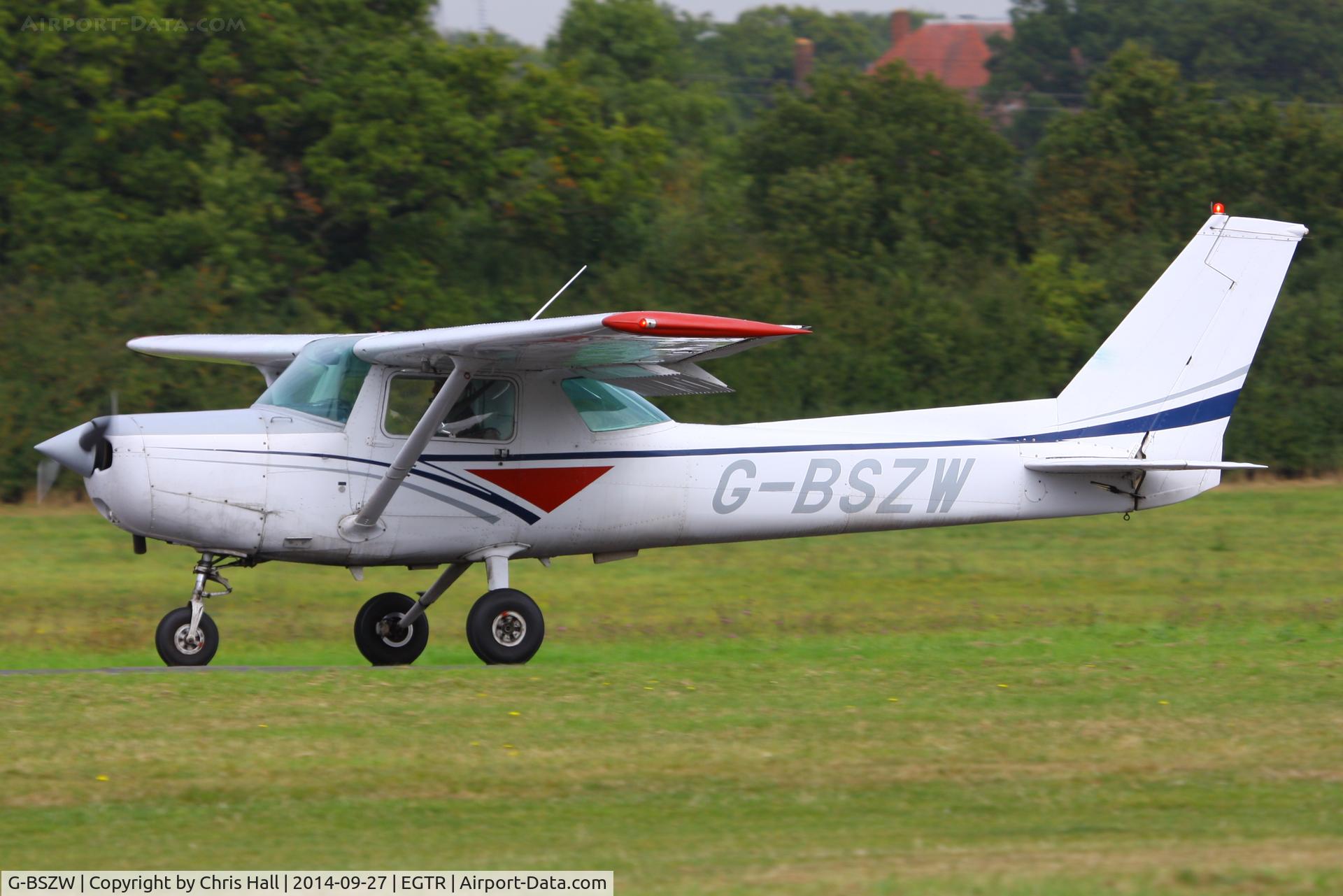 G-BSZW, 1977 Cessna 152 C/N 152-81072, Elstree resident