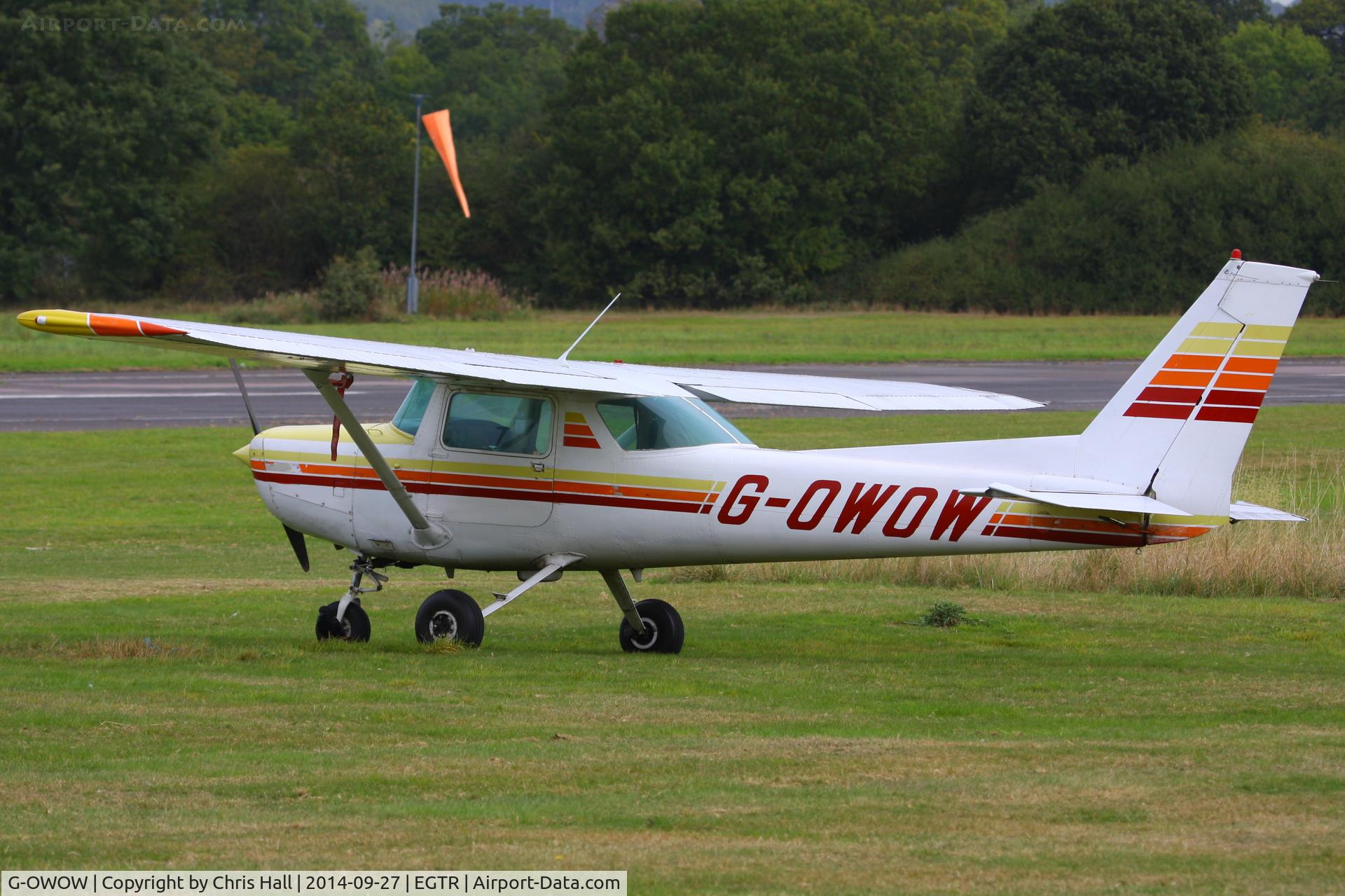 G-OWOW, 1979 Cessna 152 C/N 152-83199, Elstree resident