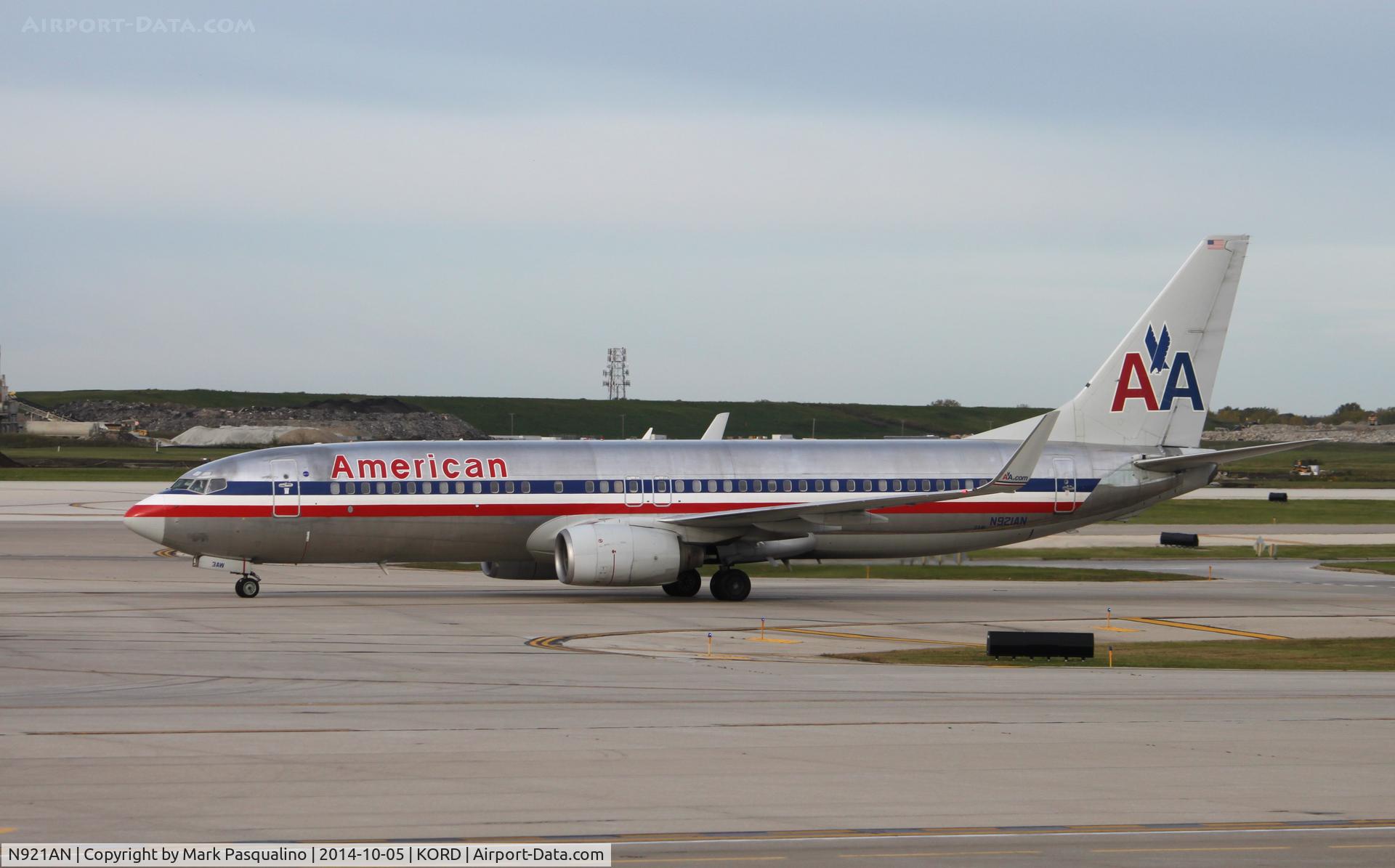 N921AN, 1999 Boeing 737-823 C/N 29522, Boeing 737-800