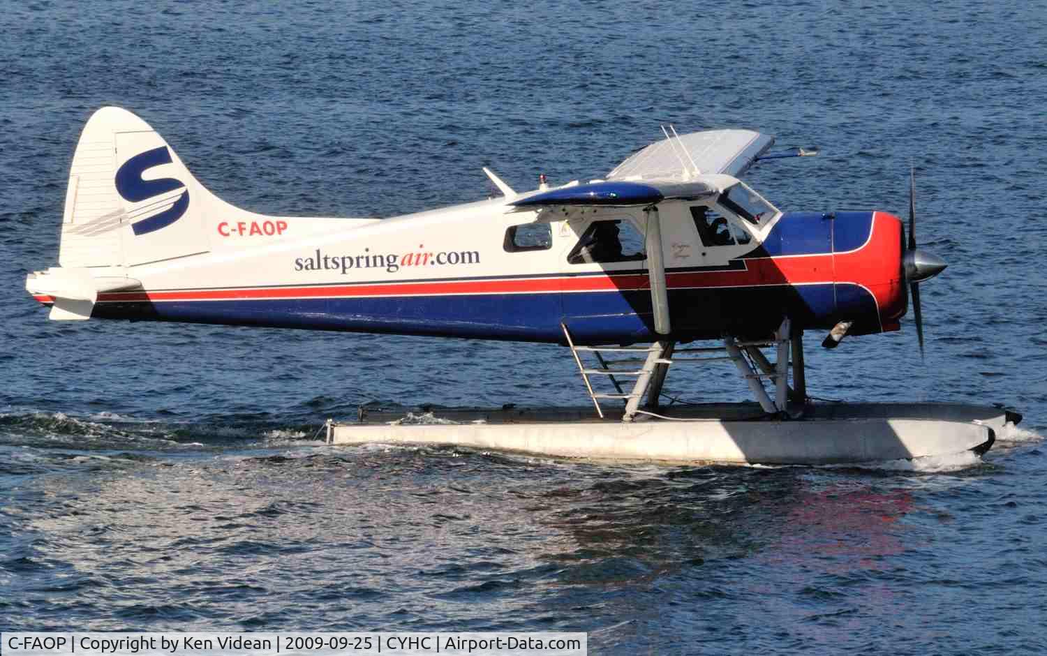 C-FAOP, 1958 De Havilland Canada DHC-2 Beaver Mk.1 C/N 1249, Taxiing in at Vancouver harbour.