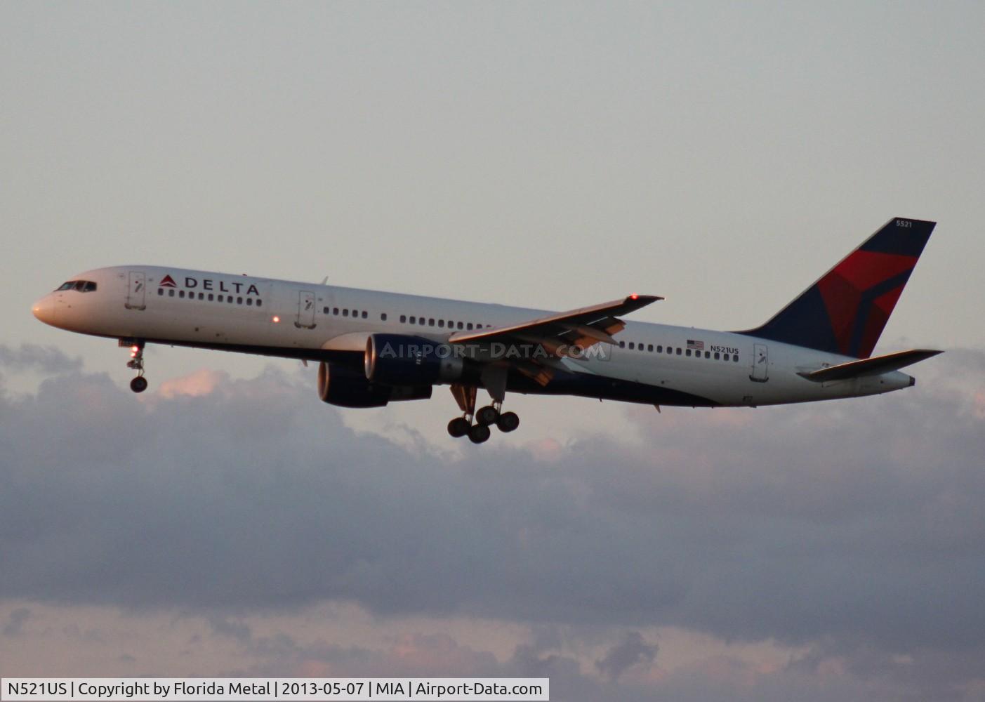 N521US, 1986 Boeing 757-251 C/N 23209, Delta