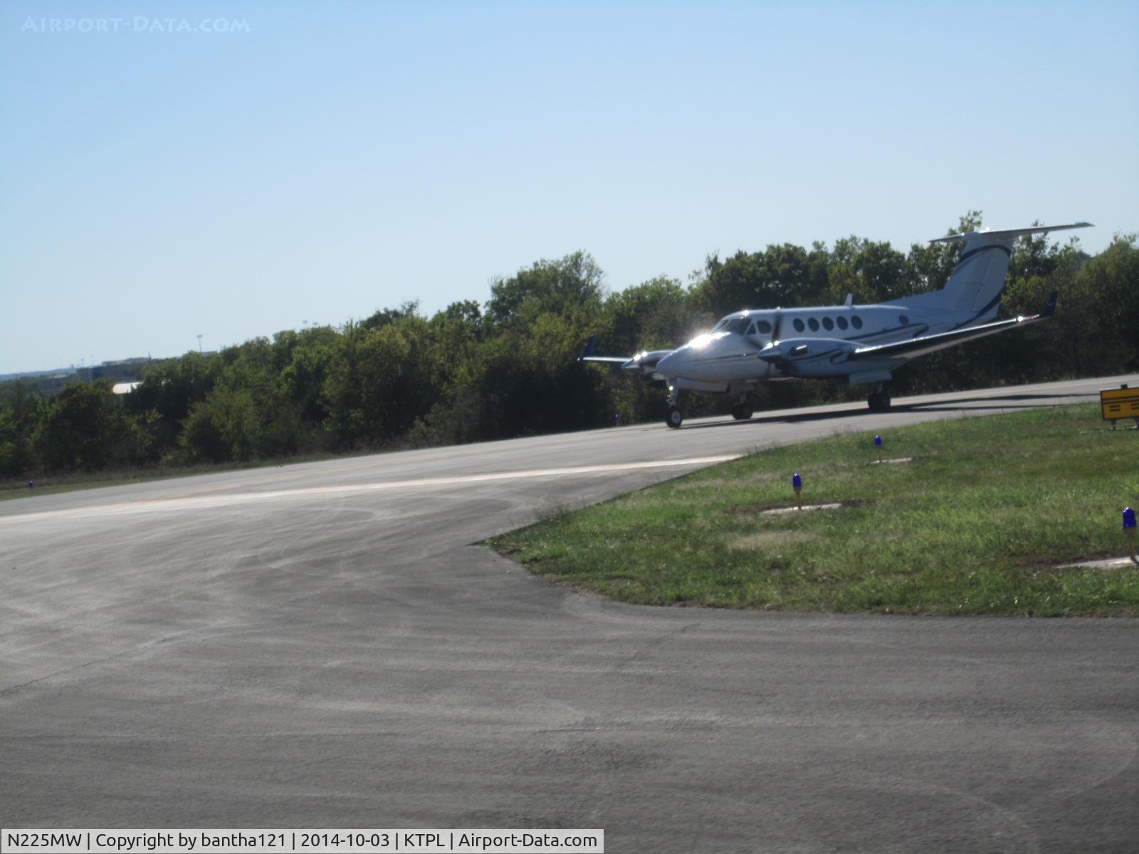 N225MW, 2013 Beechcraft B200GT King Air C/N BY-185, Taken from Cessna 172C while on takeoff roll