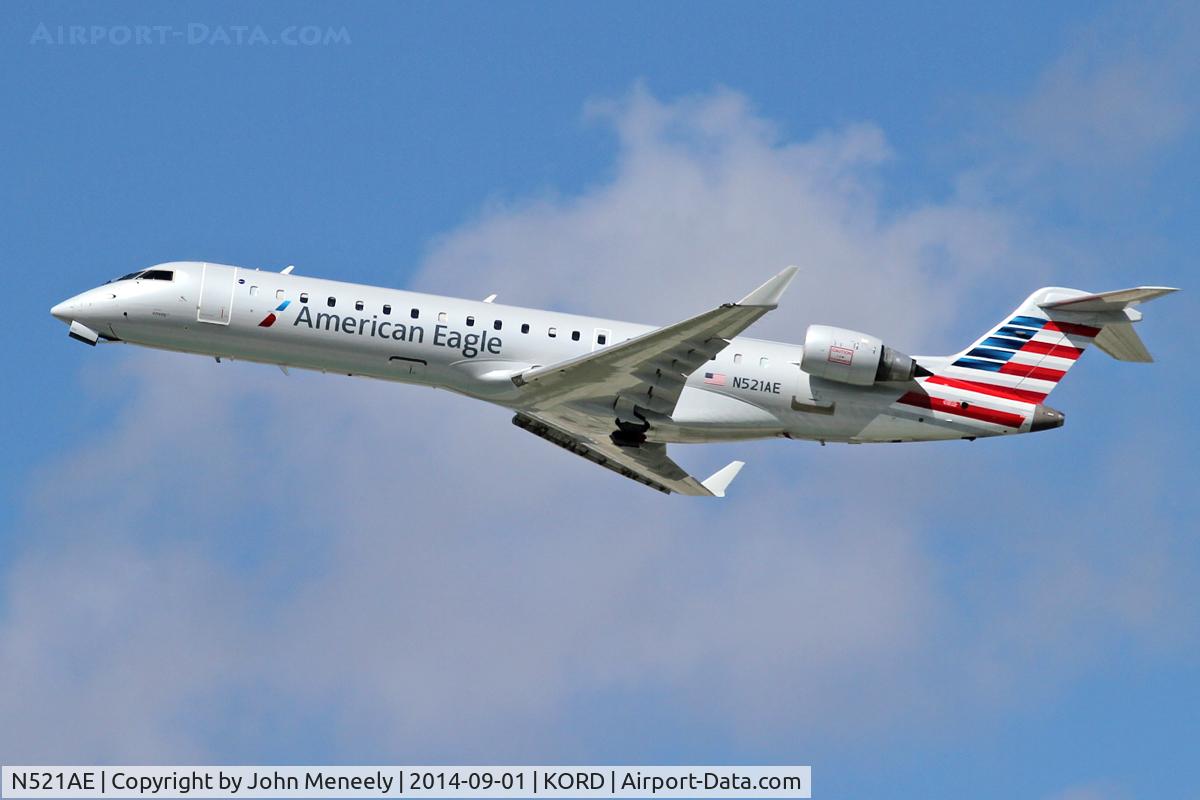 N521AE, 2004 Bombardier CRJ-701 (CL-600-2C10) Regional Jet C/N 10142, Looking smart in its new livery