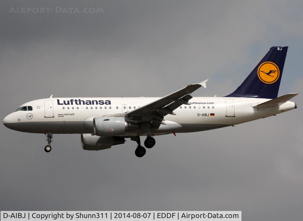 D-AIBJ, 2012 Airbus A319-112 C/N 5293, Landing rwy 25L